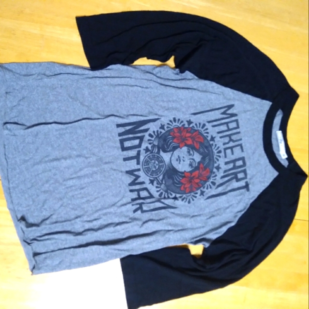 Obey size M gray and black